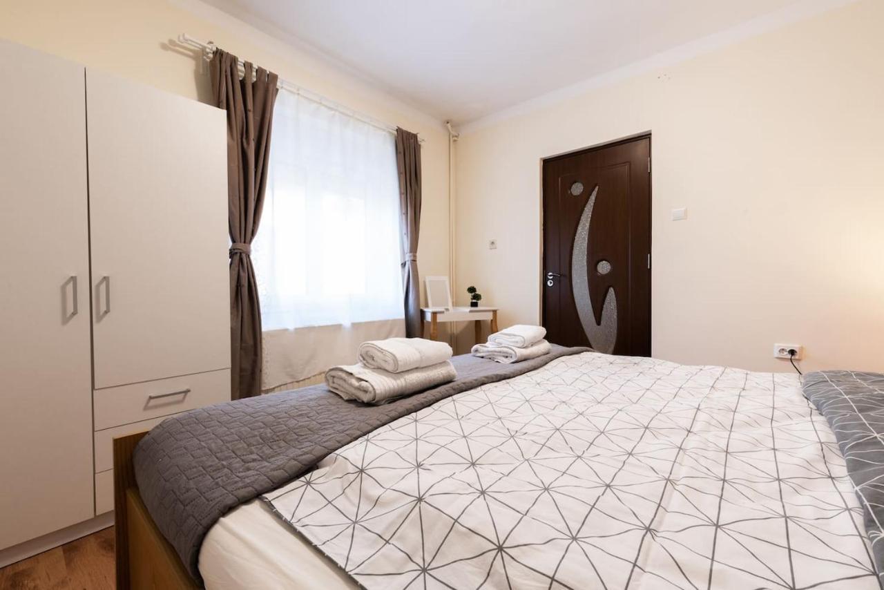 Cozy, Quiet & Family Friendly In Arad公寓 外观 照片